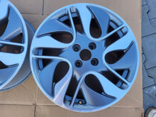 Laden Sie das Bild in den Galerie-Viewer, 1x Alufelge 17 Zoll 7.0&quot; 4x100 44ET 403000803R Renault Clio IV Captur Rim Wheel