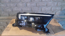 Laden Sie das Bild in den Galerie-Viewer, Frontscheinwerfer Opel Mokka 98340079800 Rechts Scheinwerfer Headlight SCH8221753044iq