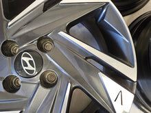 Load image into Gallery viewer, 1x Alufelge 16 Zoll 6.0" 4x100 50ET Glanz 52910-Q0200 Hyundai I10 III I20 FEL1471898455pl