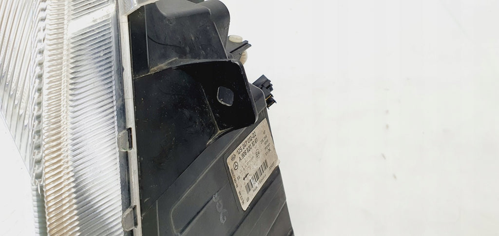Frontscheinwerfer Mercedes-Benz Sprinter A9068201061 Xenon Rechts Headlight SCH8846263454ya