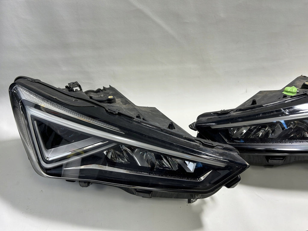 Frontscheinwerfer Seat Tarraco 5FJ941008D 5FJ941007D LED Rechts oder Links