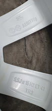 Load image into Gallery viewer, 1x Alufelge 15 Zoll 5.5" 4x100 41ET Glanz Silber 1ST601025 Seat Mii Citigo Up FEL9458356660tp