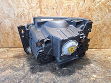 Laden Sie das Bild in den Galerie-Viewer, Frontscheinwerfer Land Rover III Discovery XBC500402 Bi-Xenon Rechts Headlight SCH3494998429pi