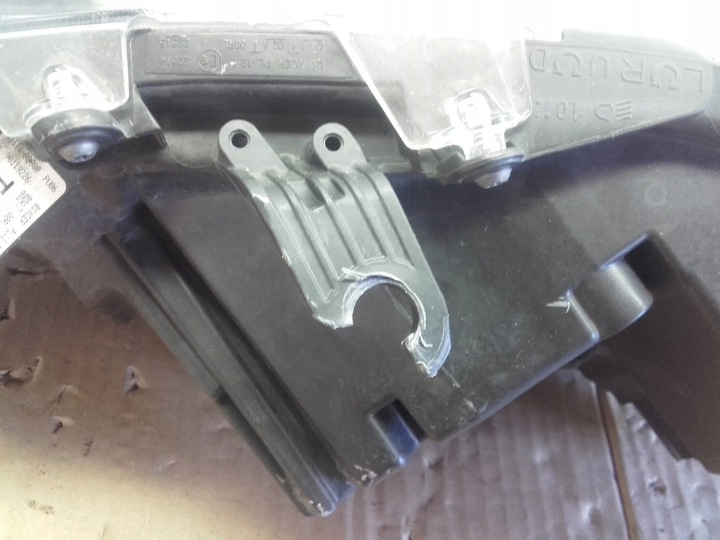 Frontscheinwerfer Toyota Corolla 81110-02S70 Full LED Rechts oder Links