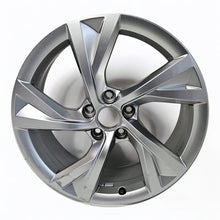 Load image into Gallery viewer, 1x Alufelge 18 Zoll 8.0&quot; 5x112 40ET 8W0601025EJ Audi A4 B9 Rim Wheel