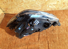 Laden Sie das Bild in den Galerie-Viewer, Frontscheinwerfer Mazda II D43N51030 LED Rechts Scheinwerfer Headlight