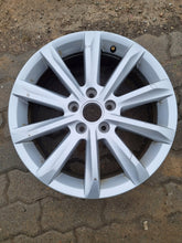 Load image into Gallery viewer, 1x Alufelge 17 Zoll 6.5&quot; 5x112 41ET 3G0601025C VW Passat Rim Wheel