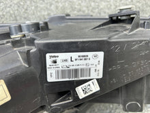 Laden Sie das Bild in den Galerie-Viewer, Frontscheinwerfer Seat Leon 5F1941007G Links Scheinwerfer Headlight SCH1641918126sh