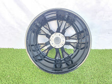 Laden Sie das Bild in den Galerie-Viewer, 1x Alufelge 18 Zoll 7.5&quot; 5x112 53ET A2474015000 Mercedes-Benz Glb X247 Rim Wheel