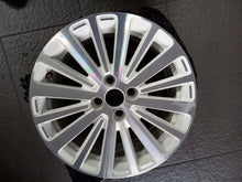 Load image into Gallery viewer, 1x Alufelge 16 Zoll 7.0" 4x100 37ET Glanz Weiß 403007684R Renault Twingo Iii FEL1387492044db