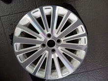 Load image into Gallery viewer, 1x Alufelge 16 Zoll 7.0" 4x100 37ET Glanz Weiß 403007684R Renault Twingo Iii FEL1387492044db