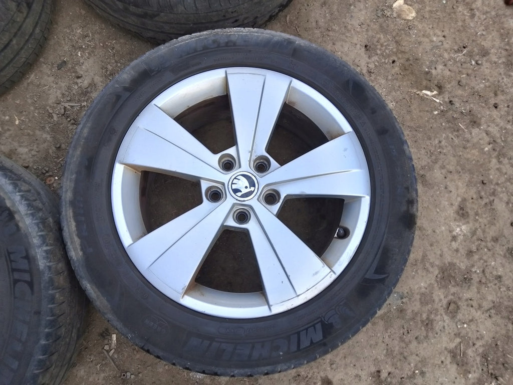4x Alufelge 17 Zoll 6.5" 5x112 41ET 3V0601025AS Skoda Superb Iii Rim Wheel FEL3097802162wt