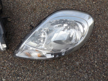 Load image into Gallery viewer, Frontscheinwerfer Renault Trafic 8200701354 8200701356 LED Rechts oder Links