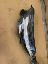Load image into Gallery viewer, Frontscheinwerfer Renault 260103650R Ein Stück (Rechts oder Links) Headlight SCH2695135495ia