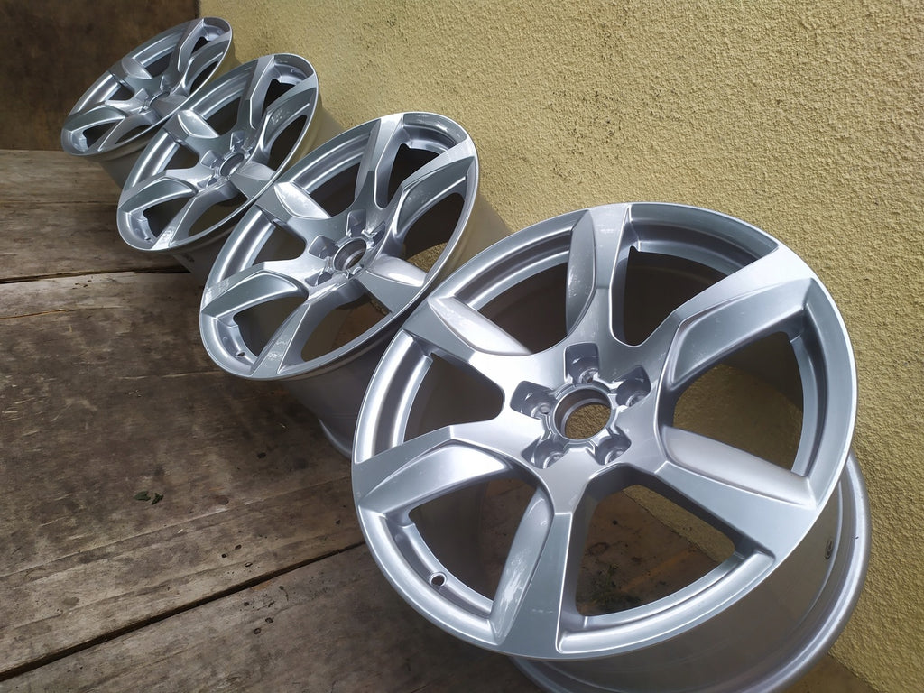 1x Alufelge 18 Zoll 10.5" 5x112 55ET Glanz Silber 420601025D Audi R8 Rim Wheel