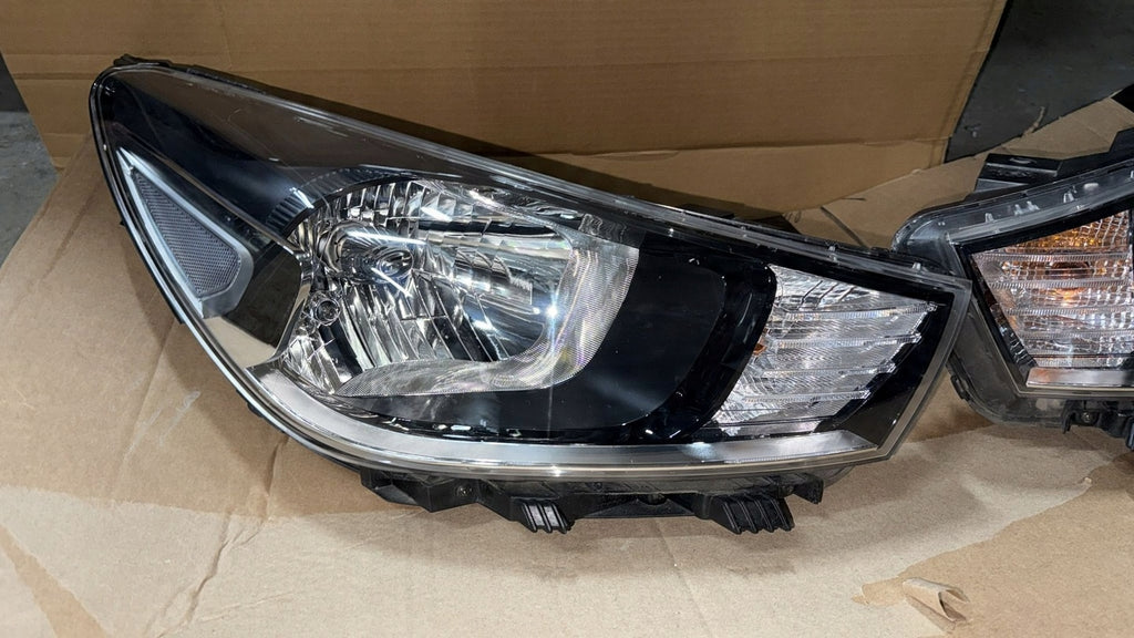 Frontscheinwerfer Kia Rio Ein Stück (Rechts oder Links) Scheinwerfer Headlight