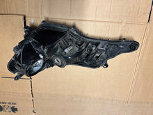 Laden Sie das Bild in den Galerie-Viewer, Frontscheinwerfer Toyota 81145-42572 Xenon Rechts Scheinwerfer Headlight