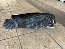 Laden Sie das Bild in den Galerie-Viewer, Frontscheinwerfer Tesla Model 3 107737500C Links Scheinwerfer Headlight SCH3589738274xh
