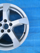 Load image into Gallery viewer, 1x Alufelge 17 Zoll 7.5&quot; 5x112 51ET Glanz 8V0601025CT Audi A3 Mg Rim Wheel