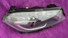 Laden Sie das Bild in den Galerie-Viewer, Frontscheinwerfer Mercedes-Benz W176 8W6941034F LED Rechts Headlight SCH6221466861hz