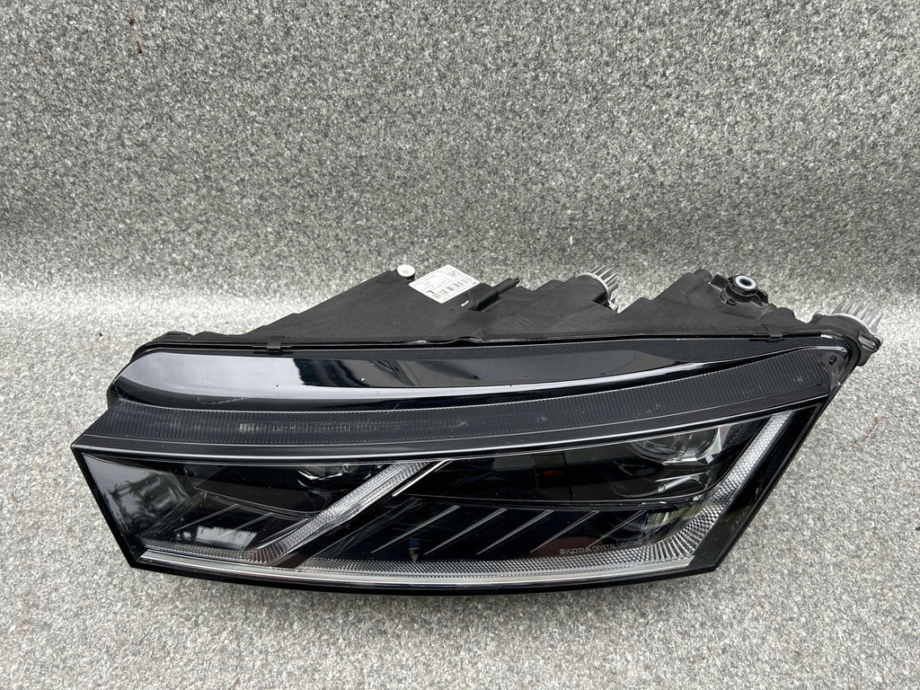 Frontscheinwerfer Skoda Octavia IV 5E4941015A Links Scheinwerfer Headlight SCH8901974646oq