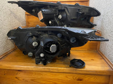 Laden Sie das Bild in den Galerie-Viewer, Frontscheinwerfer Honda Crv Cr-V IV Xenon Rechts Scheinwerfer Headlight