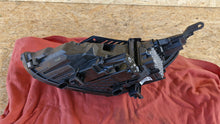 Laden Sie das Bild in den Galerie-Viewer, Frontscheinwerfer Hyundai I30 III G4921-21060 Full LED Rechts Headlight SCH5649933964rv