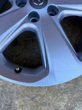 Laden Sie das Bild in den Galerie-Viewer, 1x Alufelge 18 Zoll 5x105 95181597 Opel Mokka Rim Wheel FEL1005429247jz