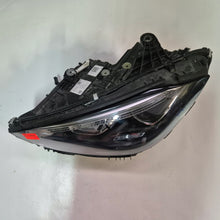 Laden Sie das Bild in den Galerie-Viewer, Frontscheinwerfer Mercedes-Benz W206 A2069068104 Full LED Links Headlight SCH1537602012iy