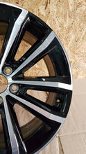 Laden Sie das Bild in den Galerie-Viewer, 1x Alufelge 18 Zoll 8.0&quot; 5x108 42ET 32358646 Volvo S60 V60 V90 Rim Wheel