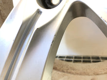 Load image into Gallery viewer, 1x Alufelge 17 Zoll 6.5" 5x114.3 35ET Glanz Silber 529103U200 Kia I Rim Wheel FEL9058158579et