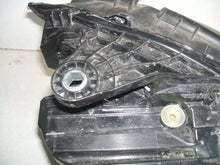 Laden Sie das Bild in den Galerie-Viewer, Frontscheinwerfer Mercedes-Benz W206 2069064703 602227568 Full LED Links SCH4022764096vc