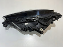 Load image into Gallery viewer, Frontscheinwerfer Skoda Superb III 3V1941016 Rechts Scheinwerfer Headlight SCH5067034853hu