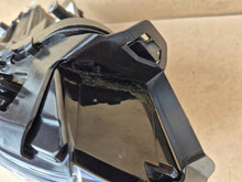 Laden Sie das Bild in den Galerie-Viewer, Frontscheinwerfer Mercedes-Benz Eqa Eqb A2439069000 Rechts Headlight SCH9300447081ir