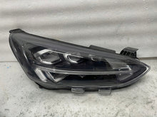 Laden Sie das Bild in den Galerie-Viewer, Frontscheinwerfer Ford Focus MX7B-13E014-EB LED Rechts Scheinwerfer Headlight