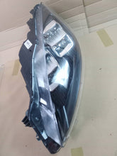 Laden Sie das Bild in den Galerie-Viewer, Frontscheinwerfer Ford Kuga III LV4B13E015FH Links Scheinwerfer Headlight SCH5672182786sa