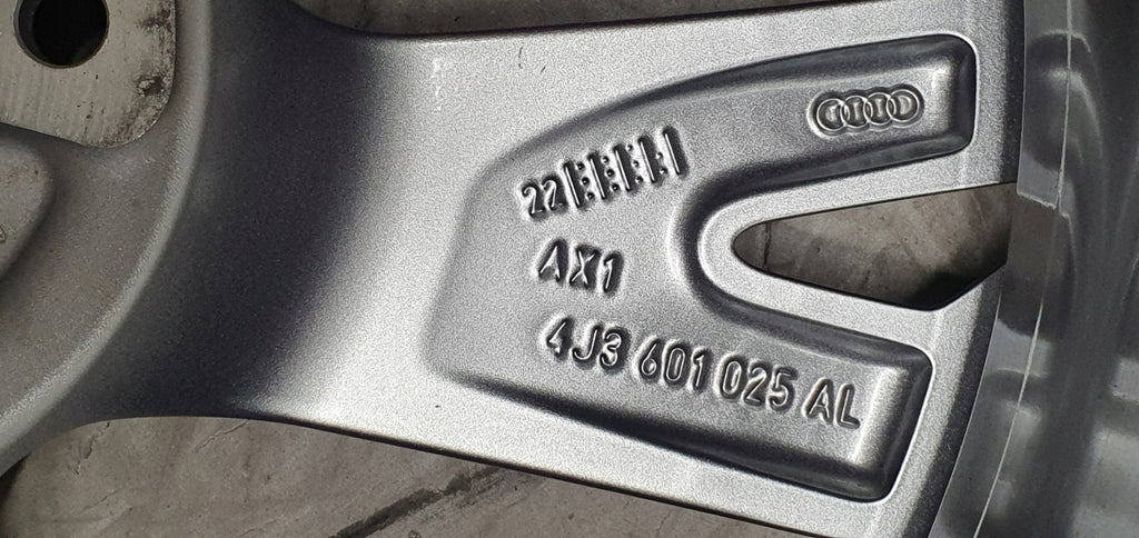 1x Alufelge 20 Zoll 9.0" 5x130 54ET Glanz Silber 4J3601025AL Audi E-Tron Gt FEL1032600091cn