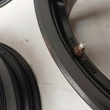 Laden Sie das Bild in den Galerie-Viewer, 4x Alufelge 18 Zoll 8.0" 5x114.3 40ET Glanz Schwarz 56R880508 Hyundai I FEL8073879170cd