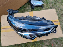 Laden Sie das Bild in den Galerie-Viewer, Frontscheinwerfer Opel Corsa F 39162654 354261827 LED Rechts Headlight