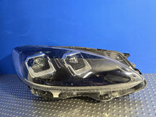 Laden Sie das Bild in den Galerie-Viewer, Frontscheinwerfer Ford Kuga LV4B-13E016-AL Full LED Rechts Headlight SCH1751698877bv