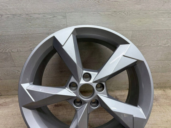 1x Alufelge 19 Zoll 83A601025N Audi Q3 Rim Wheel FEL7877538073di