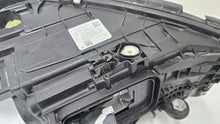 Laden Sie das Bild in den Galerie-Viewer, Frontscheinwerfer Mercedes-Benz W206 A2069062104 Links Scheinwerfer Headlight SCH5971355553ao