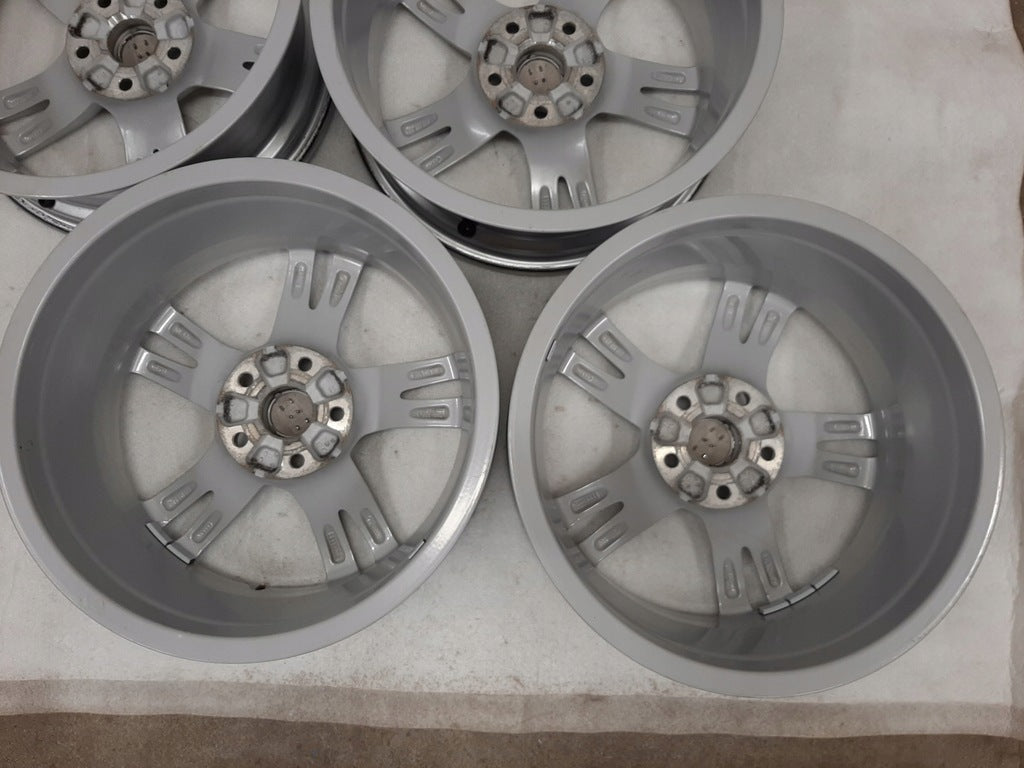 4x Alufelge 17 Zoll 6.5" 5x112 43ET Glanz Silber 8V0601025DK Audi Rim Wheel FEL6709419927sw