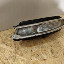 Laden Sie das Bild in den Galerie-Viewer, Frontscheinwerfer Citroën C3 III 9820877980 Links Scheinwerfer Headlight