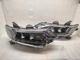 Frontscheinwerfer Mitsubishi Outlander III ECM921-21E20 LED Rechts oder Links