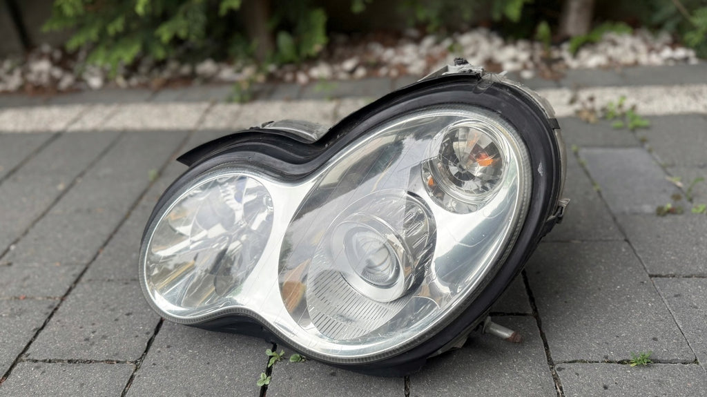 Frontscheinwerfer Mercedes-Benz W203 A2038203761 Xenon Links Headlight SCH3256677678ue