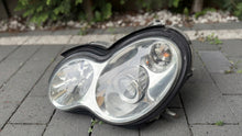 Laden Sie das Bild in den Galerie-Viewer, Frontscheinwerfer Mercedes-Benz W203 A2038203761 Xenon Links Headlight SCH3256677678ue