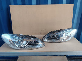 Frontscheinwerfer Volvo C30 31299827 Xenon Ein Stück (Rechts oder Links) SCH8979487081dz