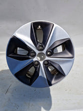 Load image into Gallery viewer, 1x Alufelge 16 Zoll 6.5&quot; 5x114.3 50ET 52910G7200 Hyundai Rim Wheel