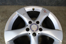 Laden Sie das Bild in den Galerie-Viewer, 1x Alufelge 17 Zoll 7.5&quot; 5x112 A2464010502 Mercedes-Benz W246 Rim Wheel